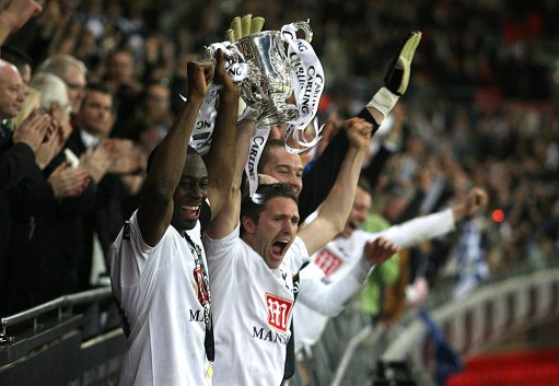 澳超前瞻：中央海岸水手状态起伏不定，墨尔本城防线严阵以待（澳超前瞻：中央海岸水手状态不稳，墨尔本城后防严阵迎战）