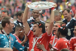 里程碑！唐斯生涯总得分突破15000分大关（唐斯达成生涯15000分里程碑）