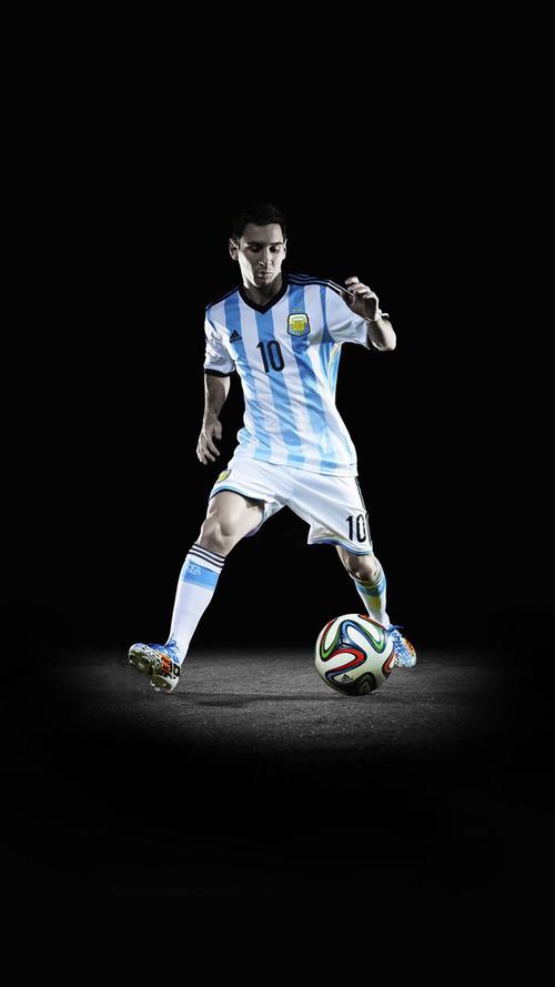 德国队官方：基米希右脚踝囊受伤，将随队前往卢森堡但不上场（德国队官宣：基米希右踝关节囊受伤，随队赴卢森堡但不会出战）