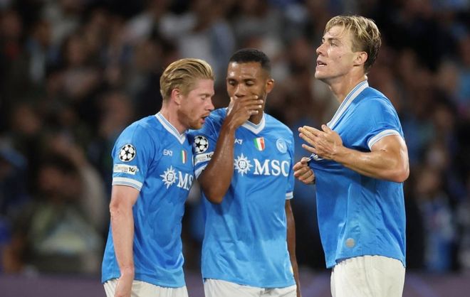 记者：若森林对安德森要价一直很高，曼城会选择埃德松（记者：若森林坚持对安德森高要价，曼城将改选埃德松）