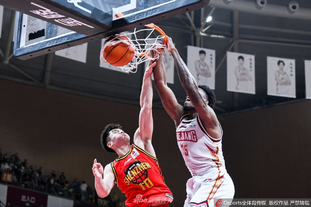 苏比门迪：和赖斯并肩作战激励我进步；非常感激阿隆索的教导（苏比门迪：与赖斯并肩激励我提升，感谢阿隆索的指导）