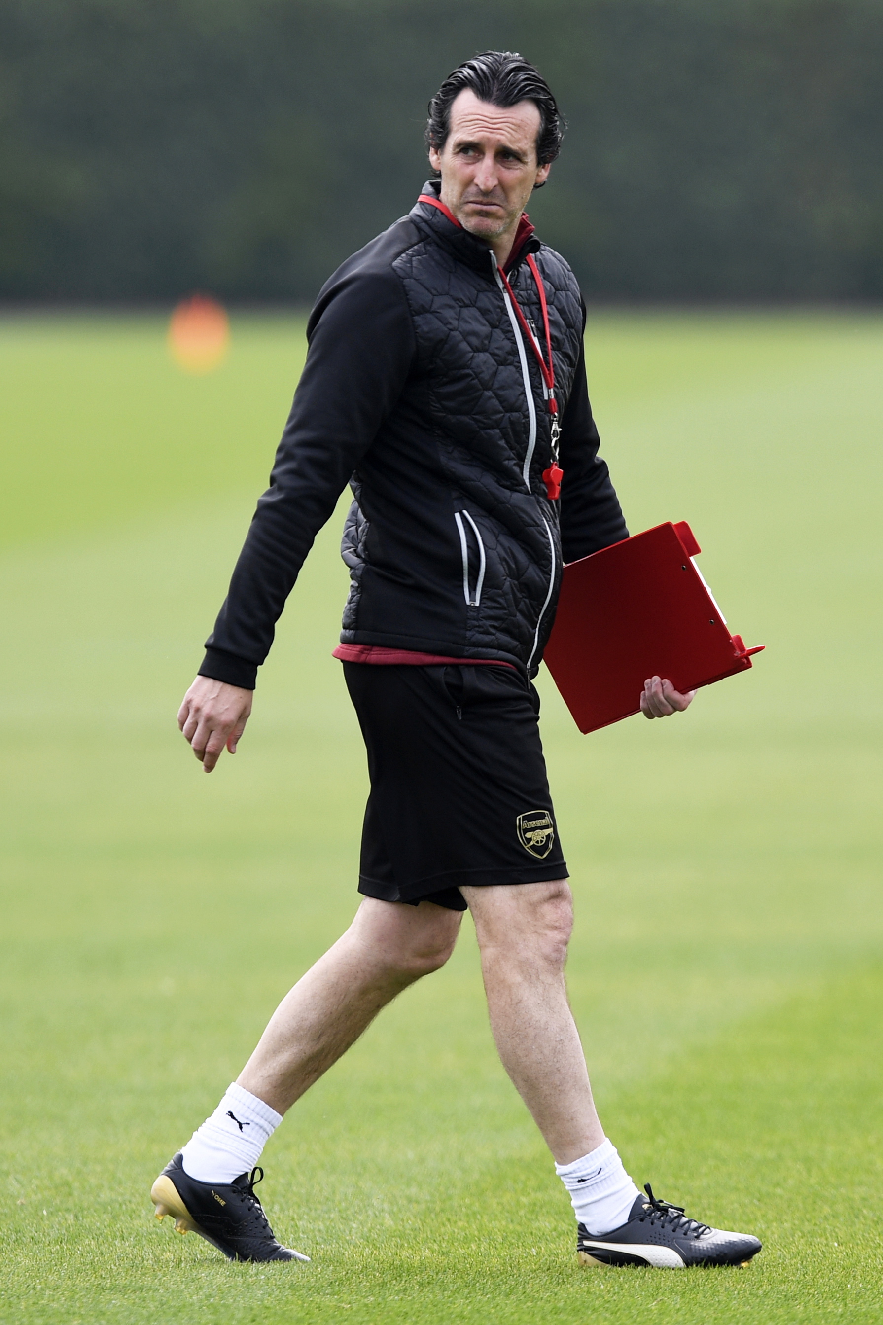 米兰客战都灵首发：莫德里奇领衔，莱奥、恩昆库先发（米兰客场对阵都灵首发公布：莫德里奇压阵，莱奥与恩昆库同先发）